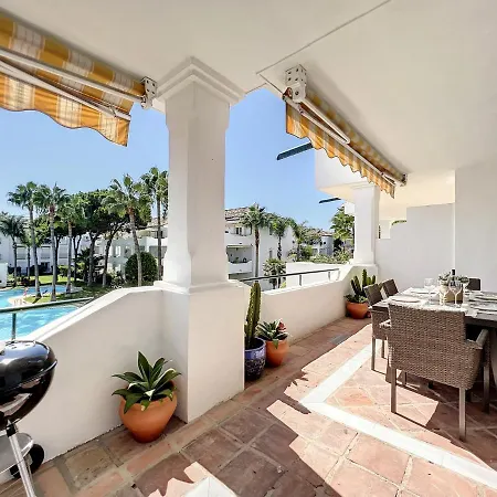 Renovated 2 Bedroom 5 Min Walk To Rdr279 Estepona